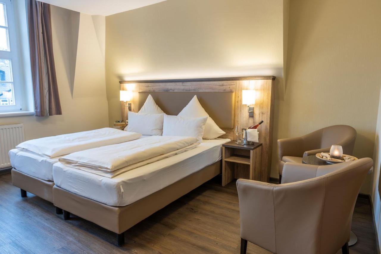 Hotel Ratskeller Schwarzenberg Шварценберг Экстерьер фото